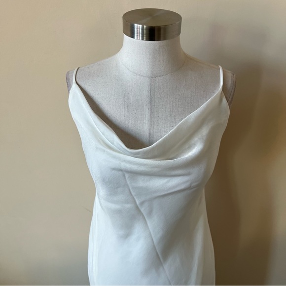 RESA White satin silk Dress - Picture 7 of 13